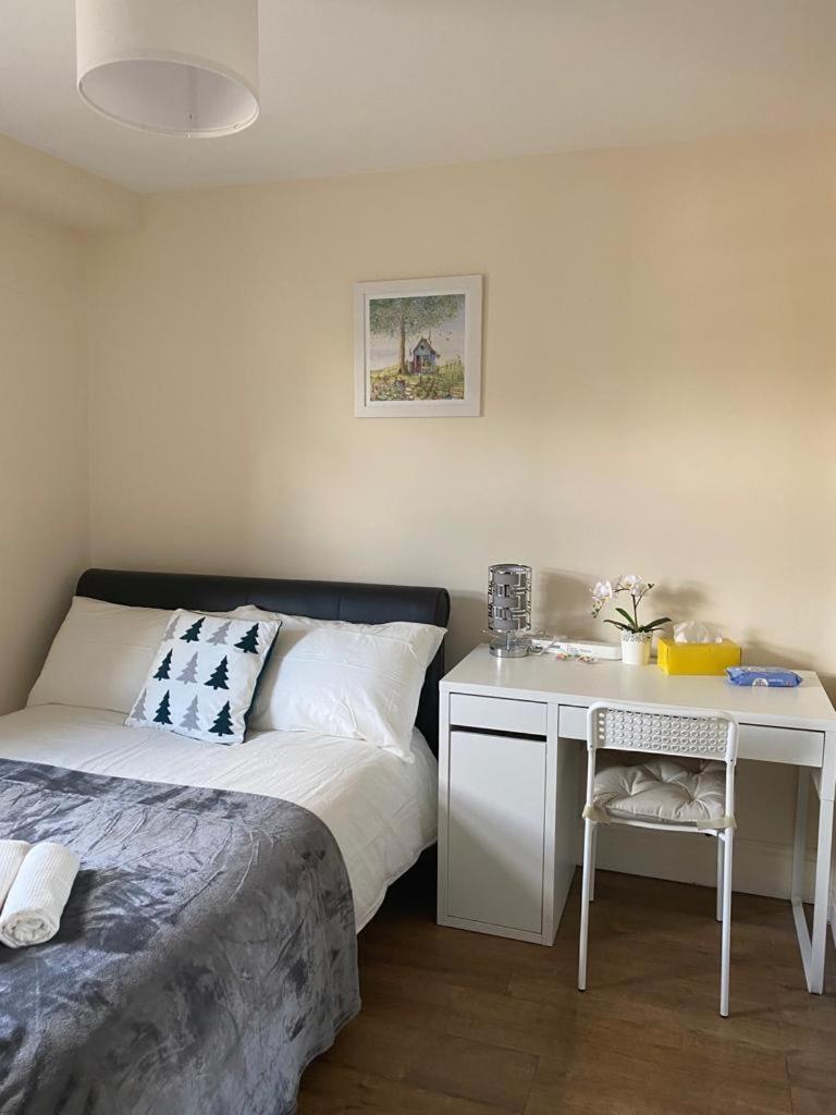 Lovely Private Rooms In Camden, Central London Eksteriør billede