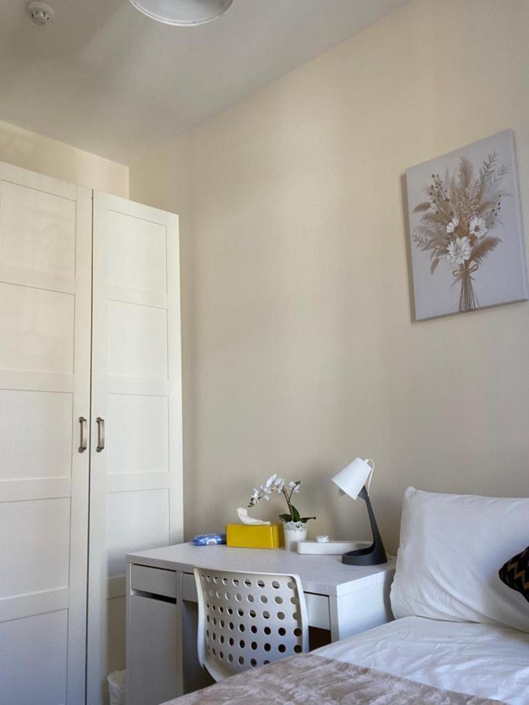 Lovely Private Rooms In Camden, Central London Eksteriør billede